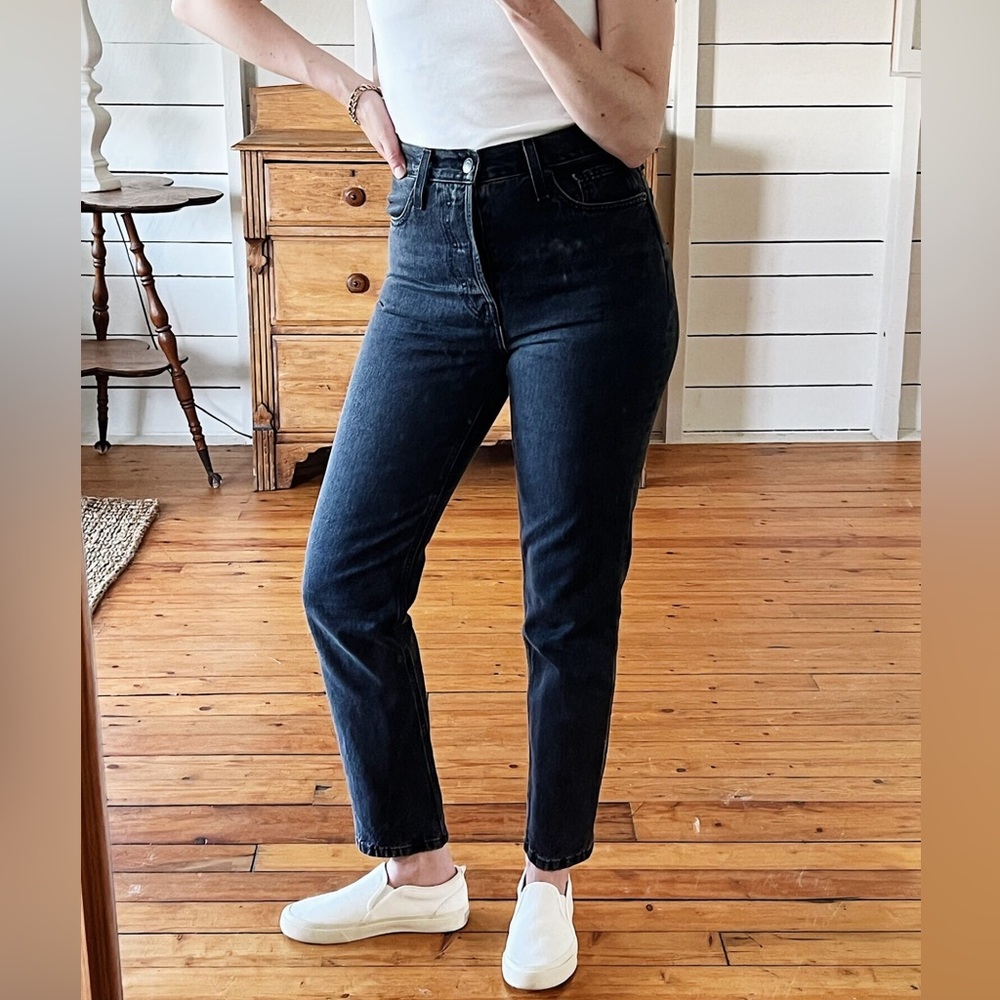 Everlane black 90s curvy cheeky denim jeans - Picture 9 of 13